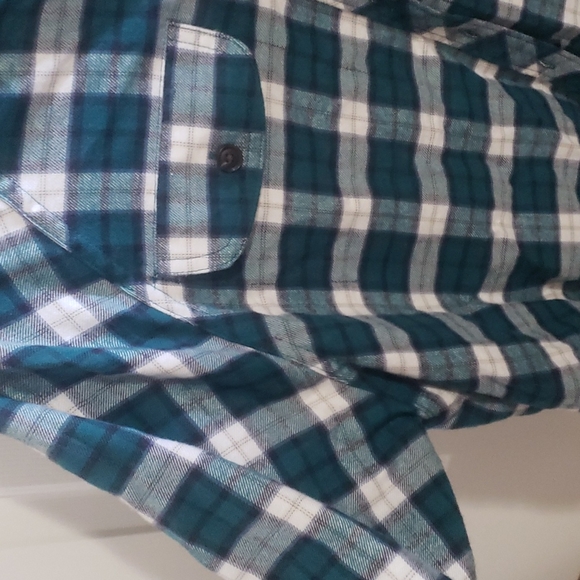 Shirt - Picture 3 of 3